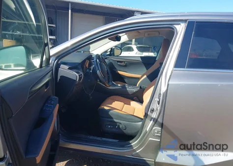 2021 Lexus Nx 300 z USA, uszkodzony, nr VIN JTJDARBZXM2193019